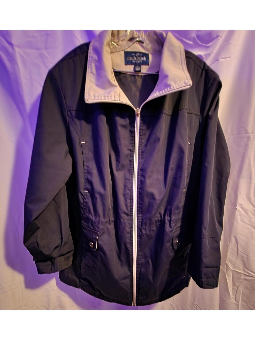 Mackintosh beige and navy blue light weight jacket in womens size XXL.
